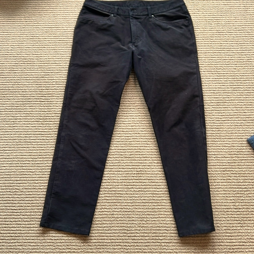 Lululemon Men’s ABC Classic-Fit 5 Pocket Pant 32"L
Utilitech; Black 36 waist